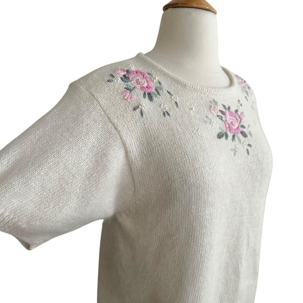 Vintage Silk Angora Floral Embroidered Short Sleeve Sweater Cottagecore Girly M - Picture 4 of 13